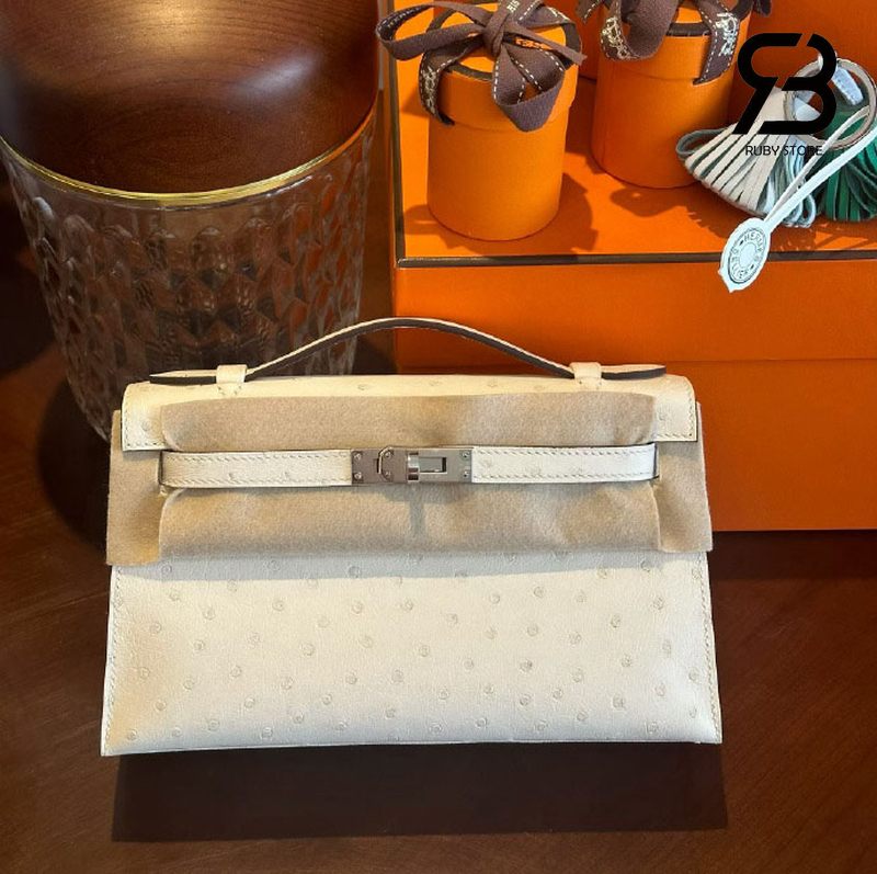 Mẫu túi hermes kelly mini da đà điểu màu trắng