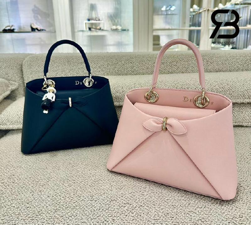 2 mẫu túi Dior Cigale size medium màu hồng và xanh navy