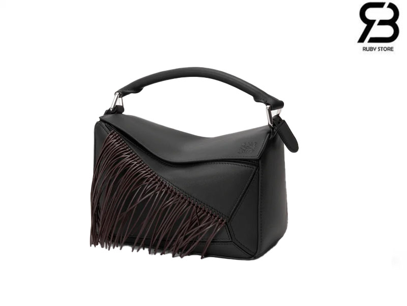 Túi Loewe Fringe Small Puzzle Bag da bê màu đen và nâu sang trọng.