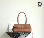 Túi Chanel Baguette SS26 Small Shopping Bag Brown Best Pháp góc nghiêng chi tiết