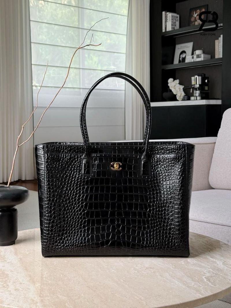 Túi Chanel Large Cerf Shopping Tote Bag Black Crocodile Embossed cao cấp