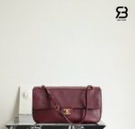 Túi Chanel Maxi Flap Bag Red 32CM góc nghiêng chi tiết