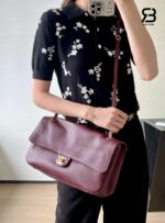 Túi Chanel Maxi Flap Bag Red Màu Đỏ 32CM Best Pháp với logo tinh tế