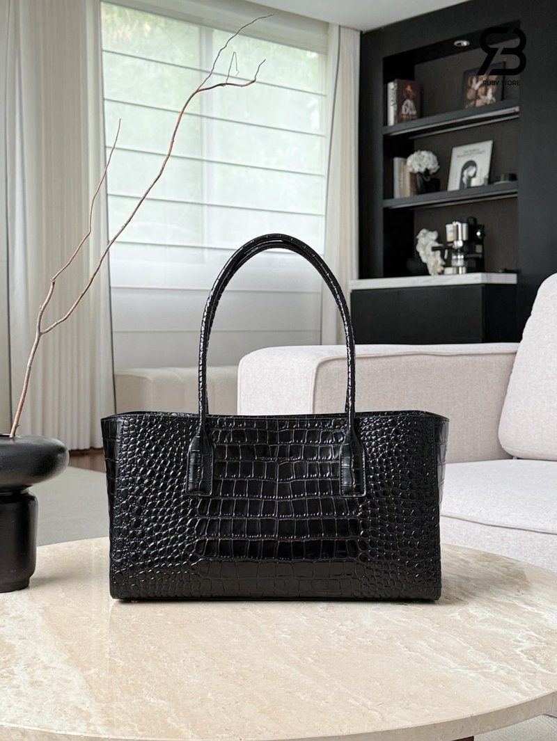 Túi Chanel SS26 Small Tote Bag Black Crocodile Embossed chất lượng tốt