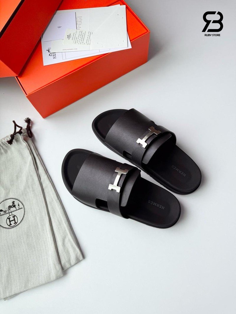 Dép Hermes Jaures Sandal Màu Đen Da Calfskin Best Quality góc nghiêng chi tiết