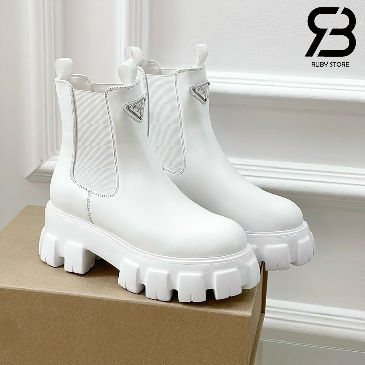 Giày Chelsea Boots Prada Monolith Brushed White Leather Màu Trắng chi tiết góc nghiêng