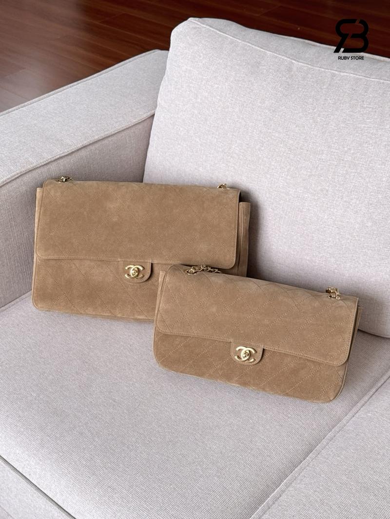 Túi Chanel Maxi Flap Bag Suede Dark Beige Best Pháp chi tiết 4