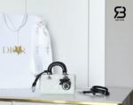 Túi Dior Lady D-Joy Micro Bag with Bow Latte và Black Lambskin chi tiết góc nghiêng