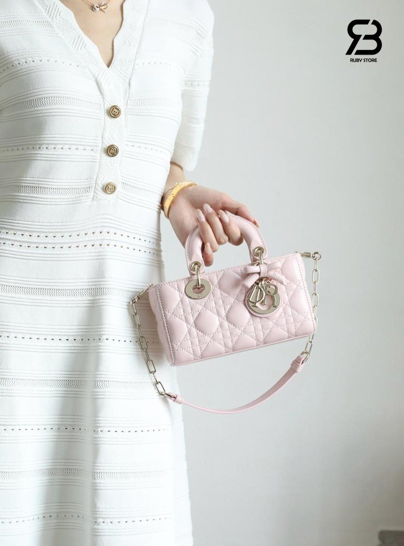 Túi Dior Lady D-Joy Mini Bag with Bow Soupir Pink Lambskin chi tiết
