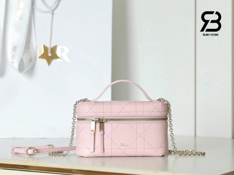 Túi Dior Trianon Soft Vanity Mini Bag Soupir Pink góc nghiêng chi tiết