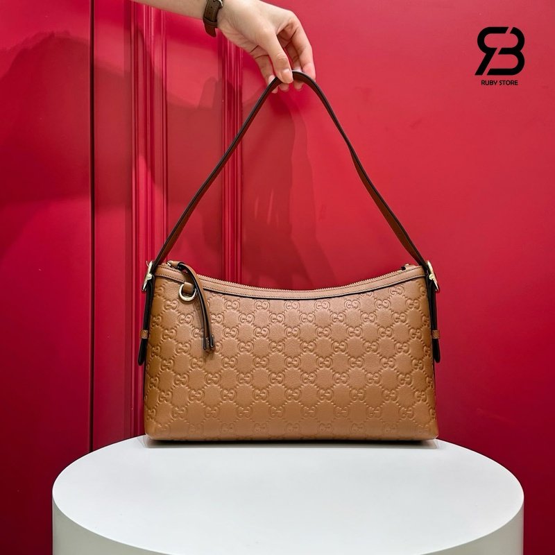 Túi Gucci GG Emblem Medium Shoulder Bag Brown GG Leather chất lượng tốt