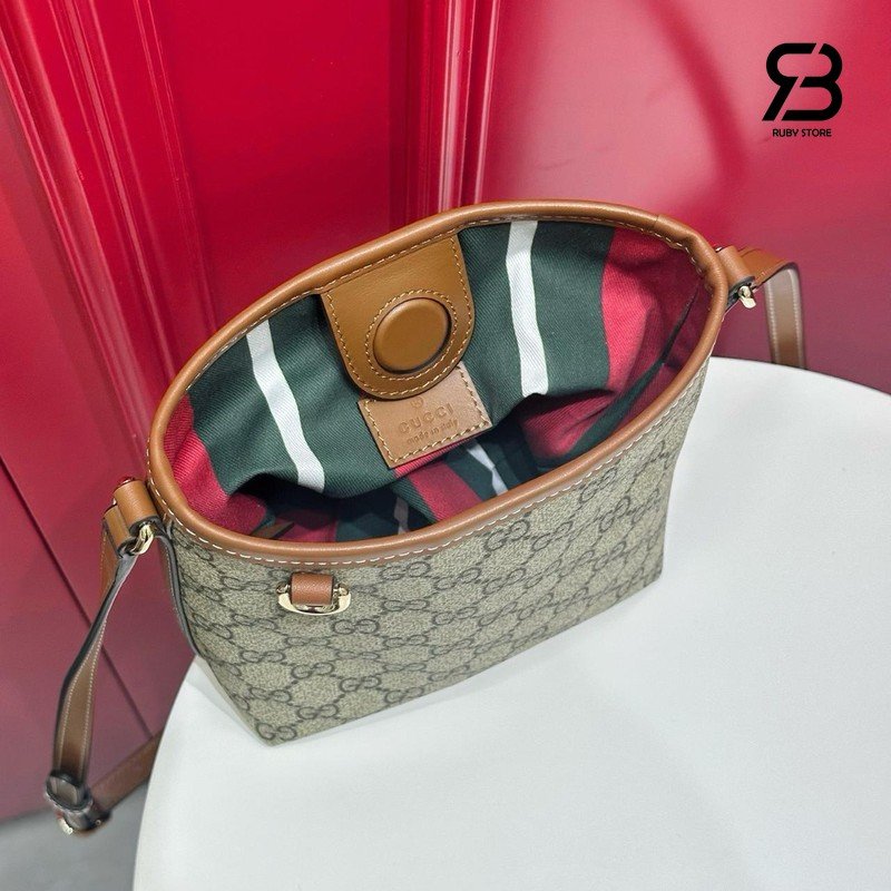 Túi Gucci GG Emblem Nano Bucket Bag Beige Brown GG Canvas sang trọng