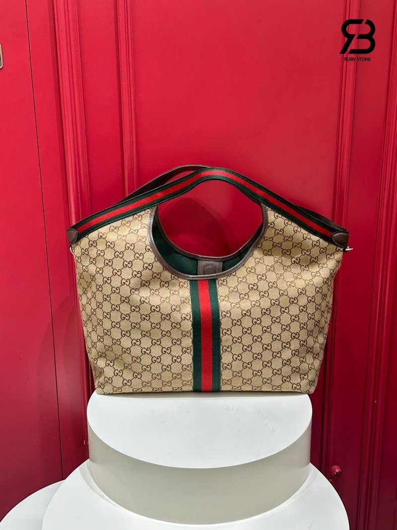 Chi tiết logo khóa Túi Gucci Giglio Large Tote Bag Beige Brown GG Canvas 853971