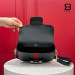 Túi Gucci Horsebit 1955 Small Shoulder Bag Black Leather với chi tiết khóa sang trọng
