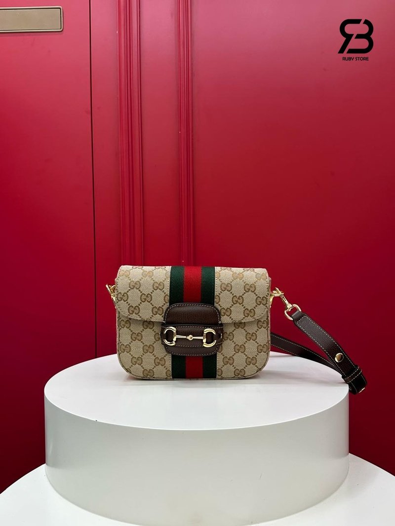 Túi Gucci Horsebit 1955 Small Shoulder Bag Sand Brown GG Canvas Best Da Ý góc nghiêng chi tiết