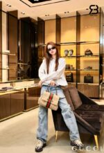 Túi Gucci Paparazzo Medium Top Handle Bag Sand Brown GG Canvas Best Ý
