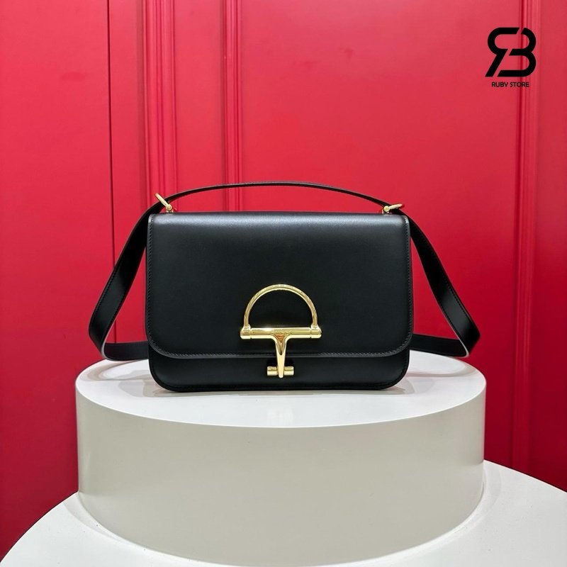 Túi Gucci Siena Small Shoulder Bag Black Calfskin 846705 Size 22CM góc nghiêng chi tiết