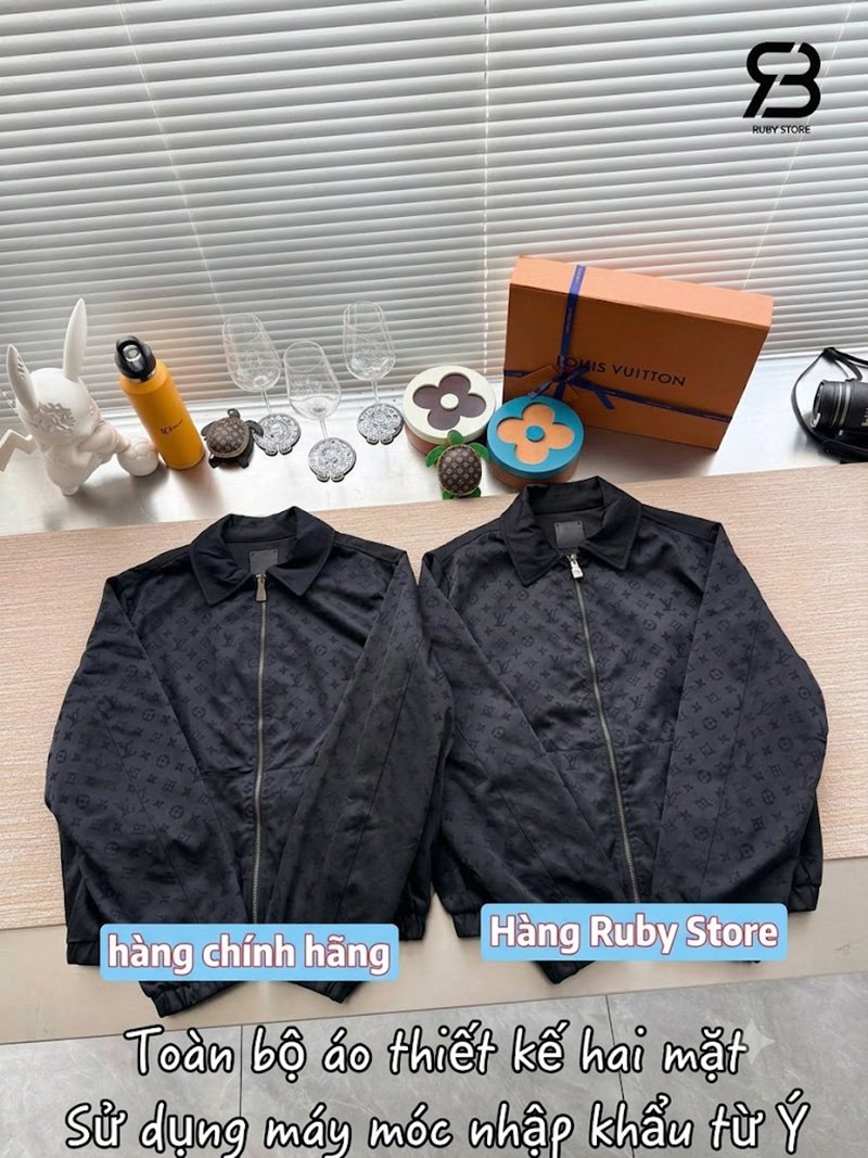 Áo Khoác LV Bomber 2 Mặt Monogram Màu Đen Best Quality góc nghiêng chi tiết