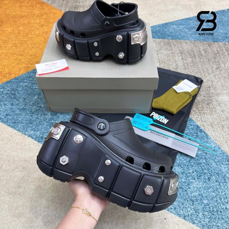 Dép Balenciaga HardCrocs Mule In Black Rubber Màu Đen với thiết kế độc đáo