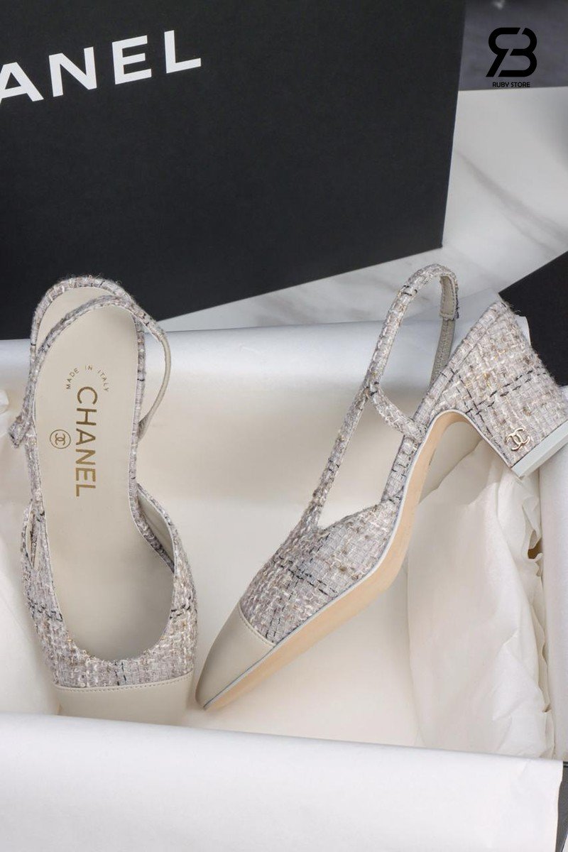 Giày Cao Gót Chanel 25B Slingbacks White Tweed and Leather Best Pháp góc nghiêng chi tiết