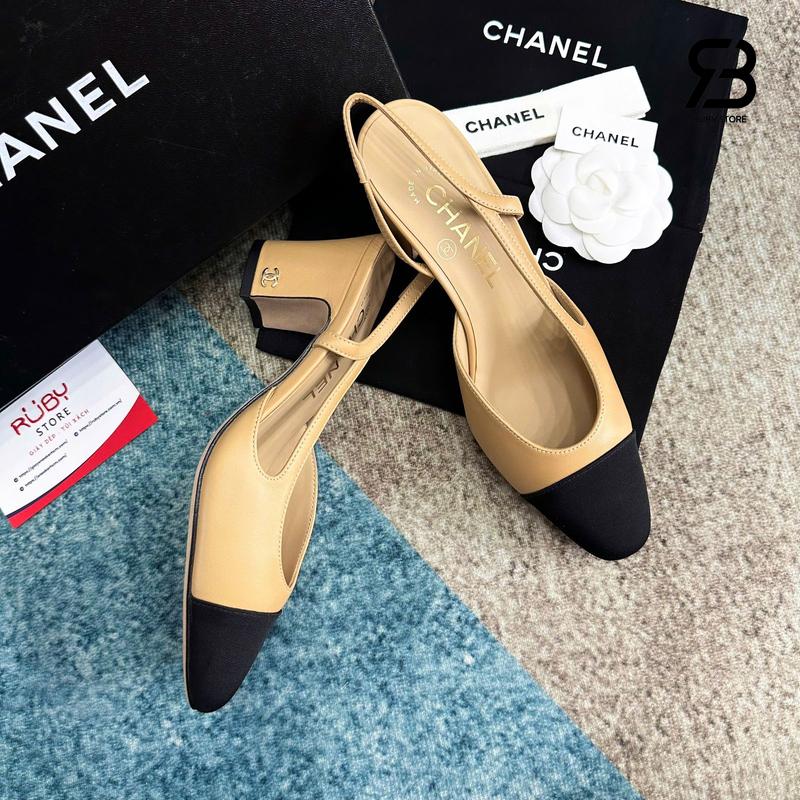 Giày Cao Gót Chanel Slingbacks Goatskin Beige Black góc nghiêng chi tiết