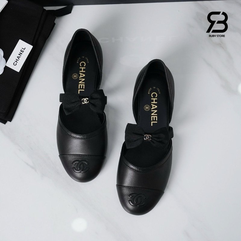 Giày Chanel 25B Bow Mary Jane Flats Black Lambskin chi tiết góc nghiêng