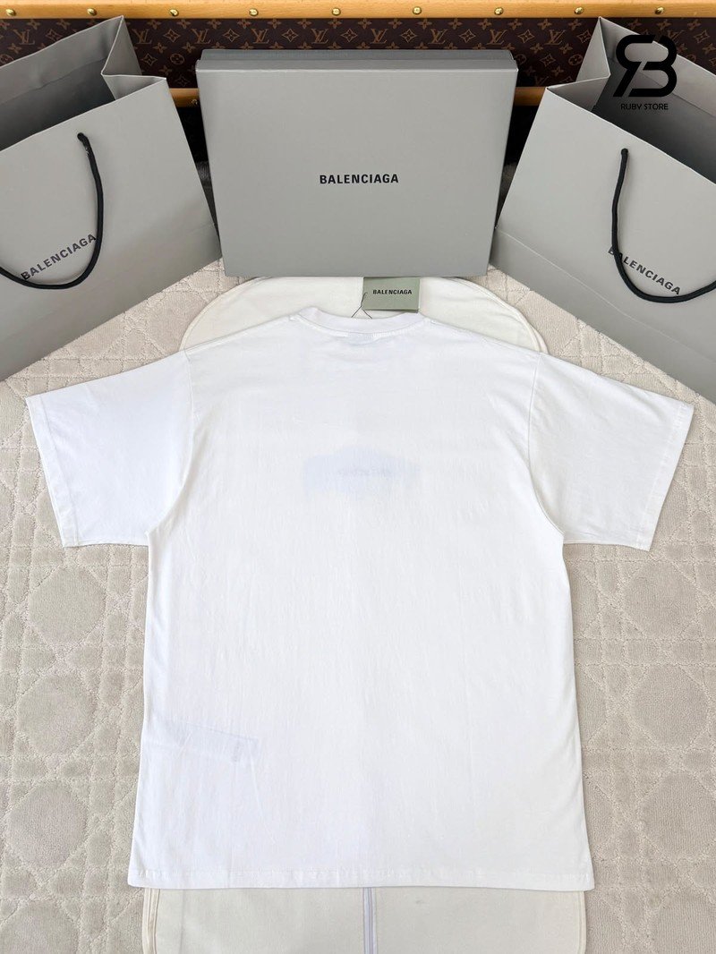 Quần Áo Balenciaga Wet Brush Oversized T-shirt in White Best Quality - góc nghiêng chi tiết