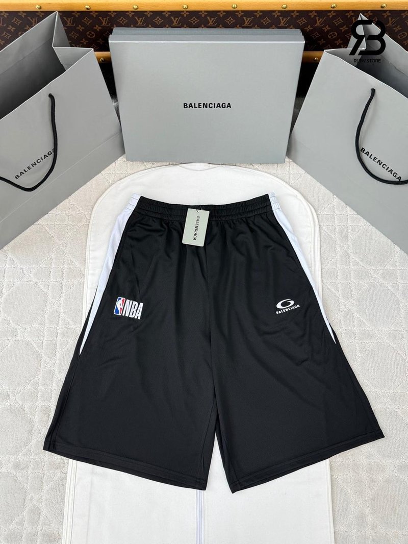 Quần Áo Balenciaga x NBA Oversized T-shirt Black Best Quality với logo độc đáo