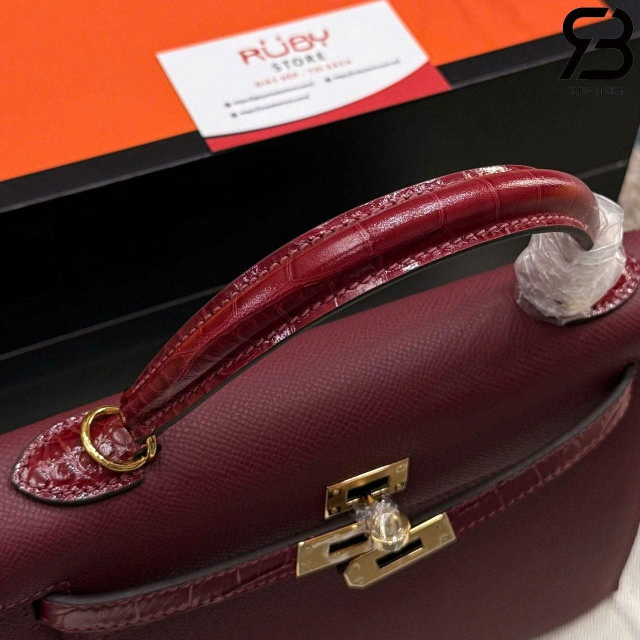 Túi Hermes Kelly 25 Touch Shiny Crocodile In Rouge H với phần cứng vàng