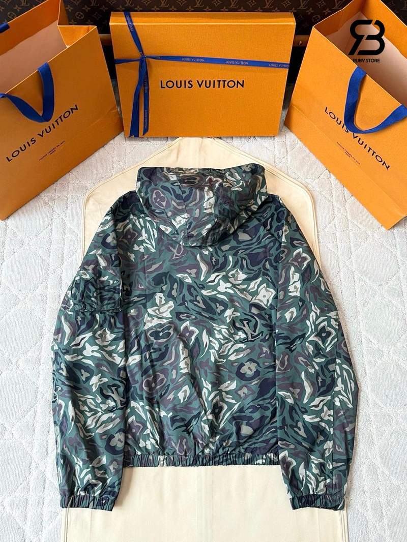 Áo Khoác LV Monogram Reversible Windbreaker Hoodie Monogram Green Camo chất lượng cao