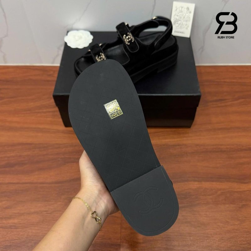 Dép Chanel 23P Dad Sandal Black Suede 5CM sang trọng và đẳng cấp