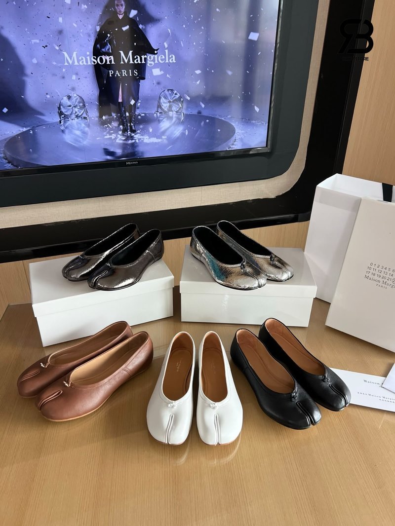 Giày Maison Margiela Brown Tabi Ballerina Calf Leather chất lượng cao với logo độc đáo