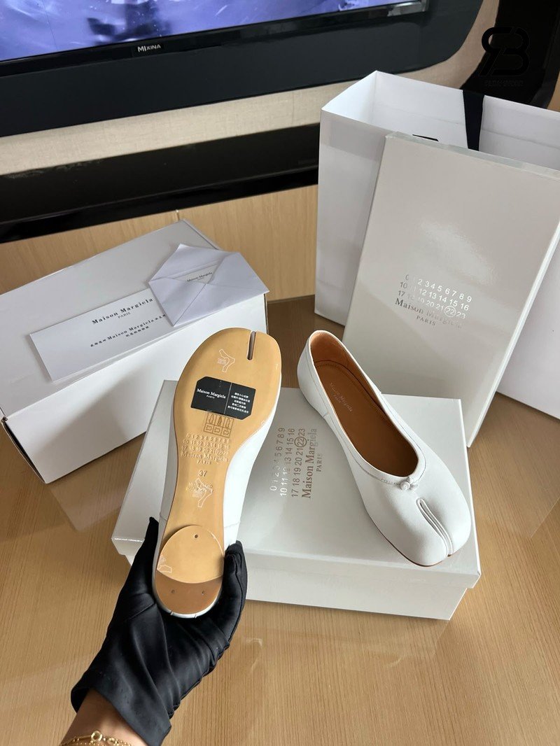 Giày Maison Margiela White Tabi Ballerina Calf Leather chất lượng cao